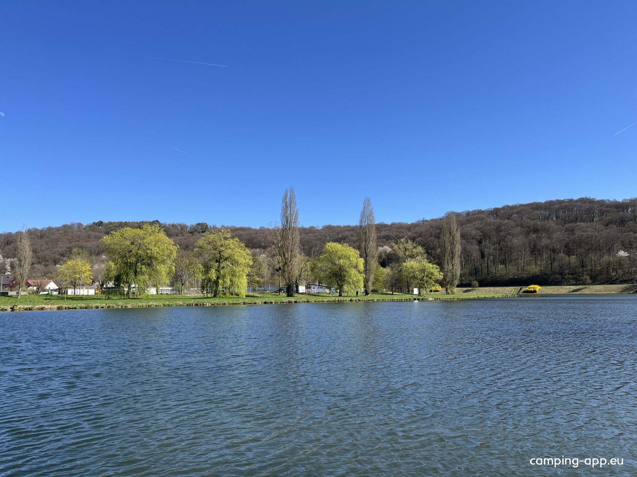 Camping am Stausee — Area da campeggio in Ralingen