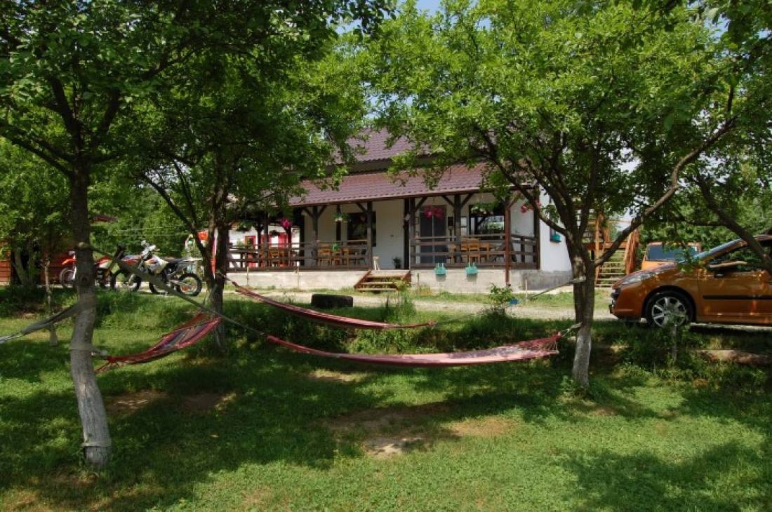 Camping Argeș — Camping in Curtea de Argeș