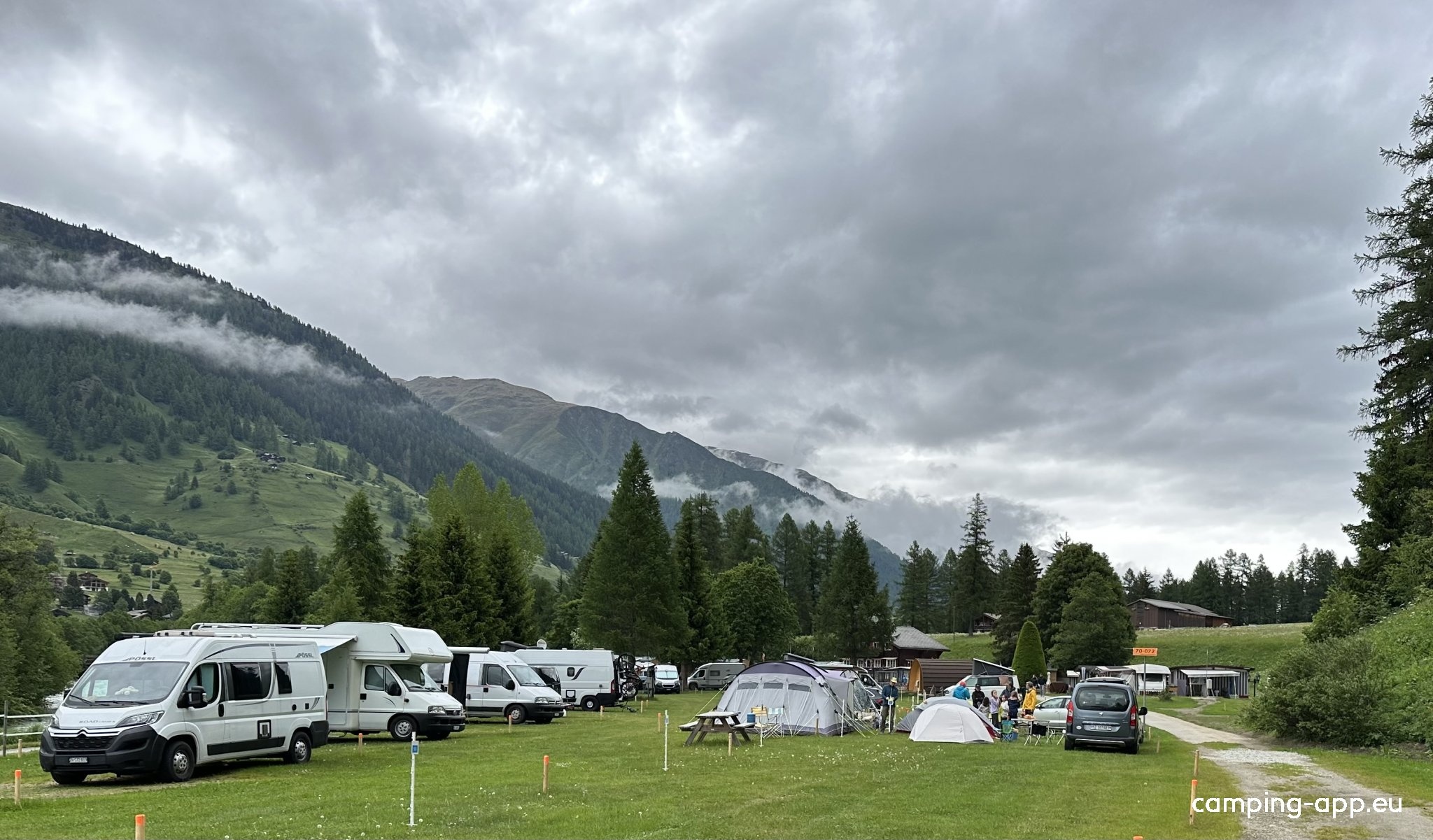Camping Riverside — Sítio de acampamento in Goms