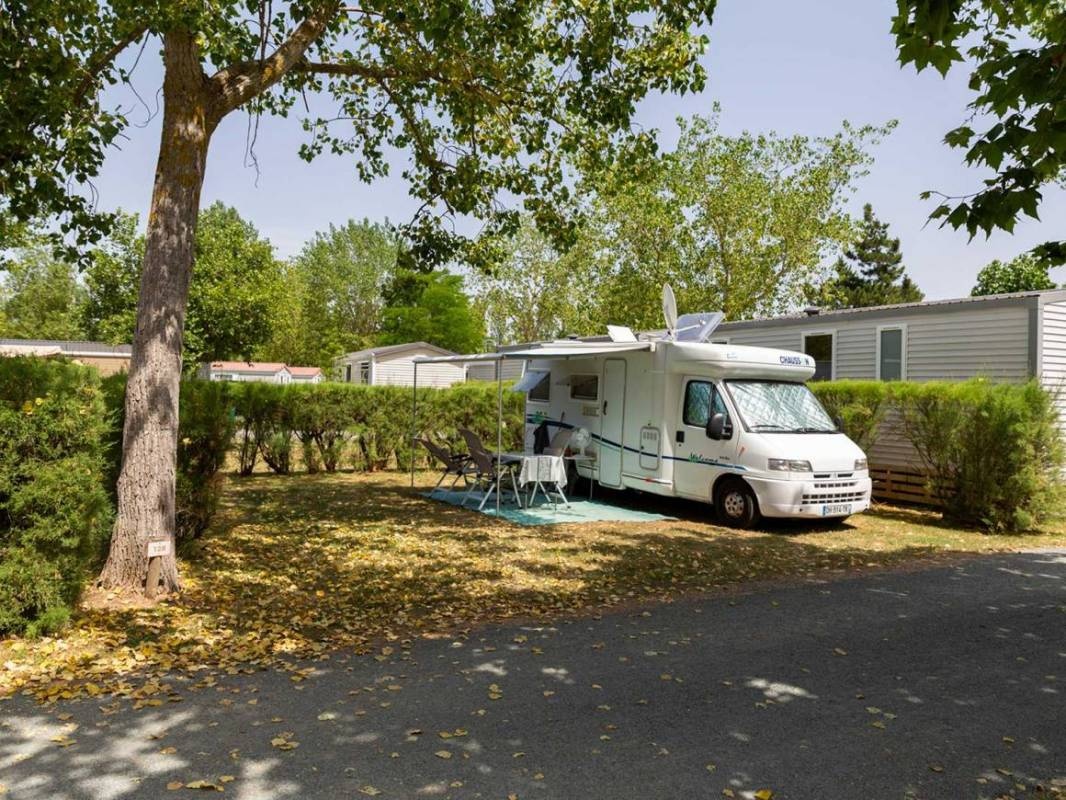 Camping Le Jard Yellow Village **** — Camping in La Tranche-sur-Mer