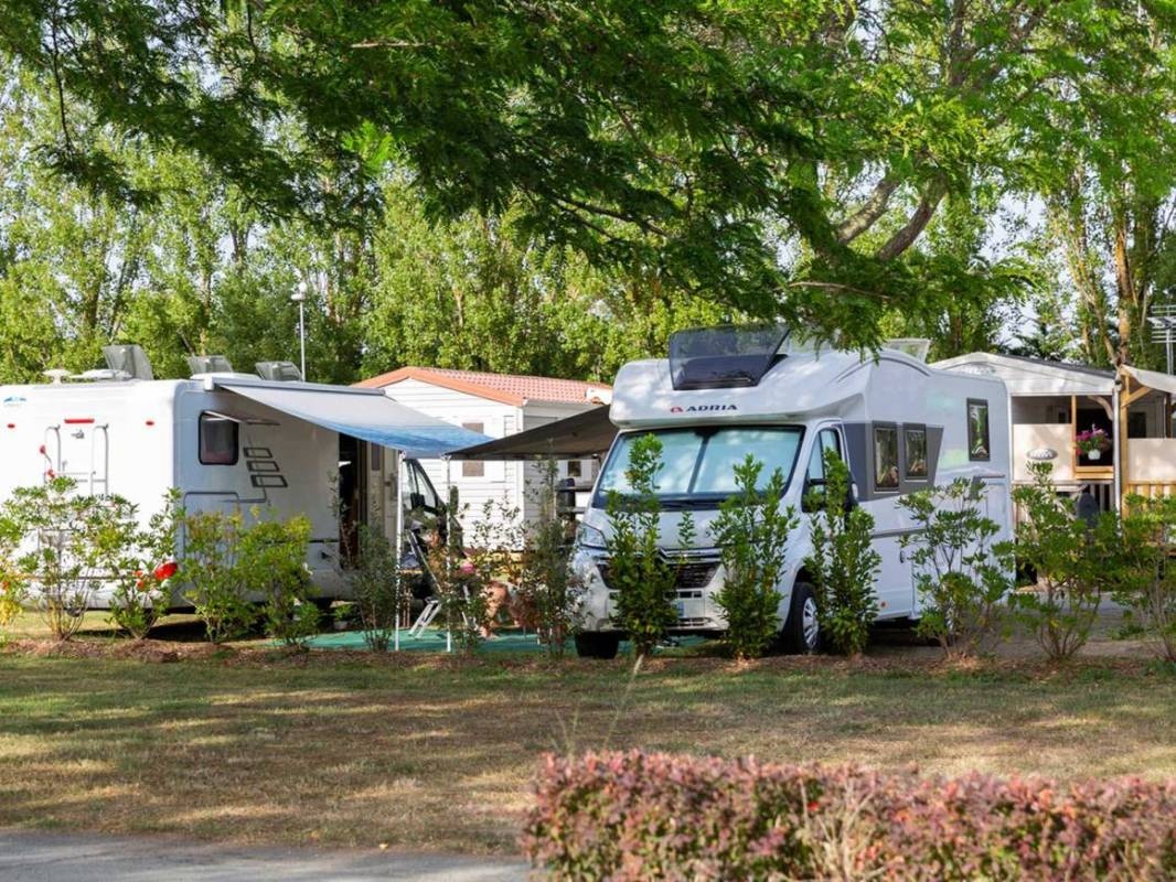 Camping Le Jard Yellow Village **** — Kamp yeri in La Tranche-sur-Mer