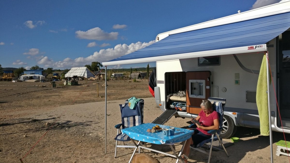 Stellplatz Finca-Caravana — Stellplatz in  Yecla