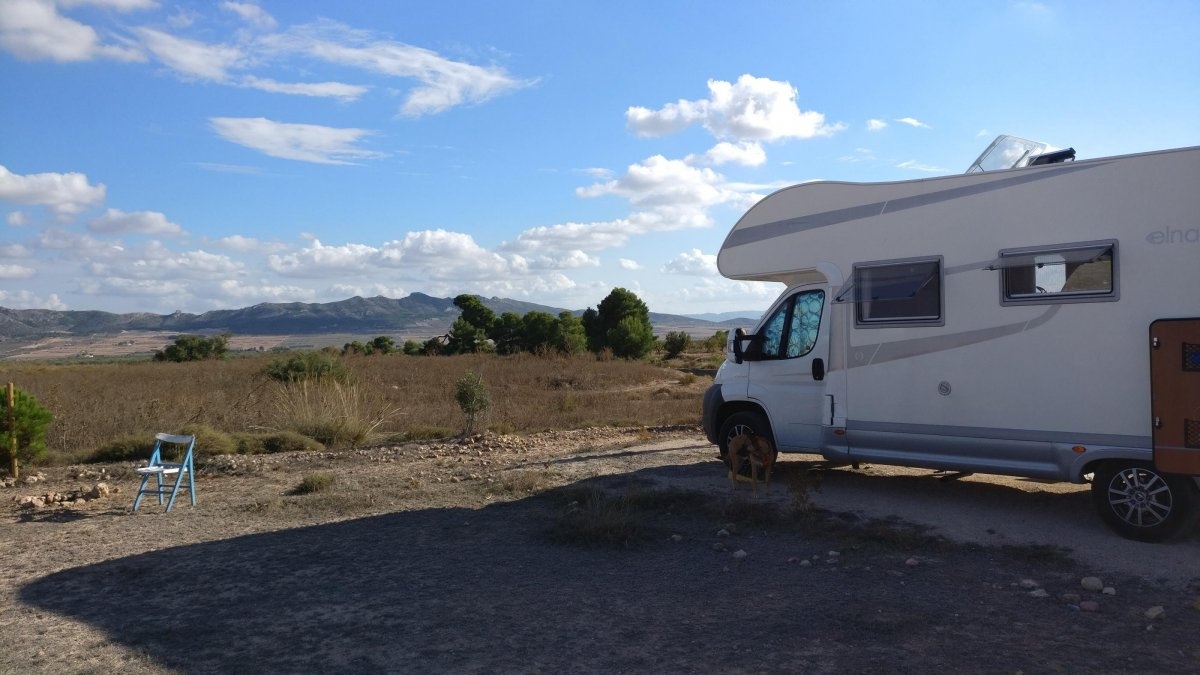 Stellplatz Finca-Caravana — Bobilplass in  Yecla