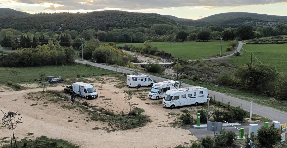Aire Camping Car Park — Bobilplass in Montclus