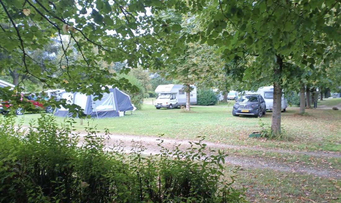 Camping Base de Plain Air — Kemp in Saint-Mihiel