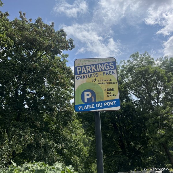 Parkplatz bei Dinan — Photo 5