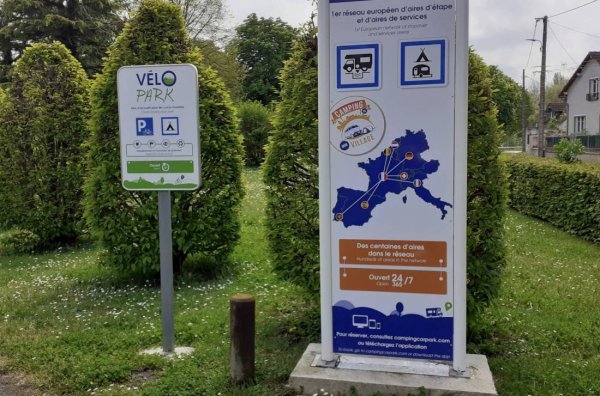 Camping Car Park municipal de la Lanciere — Photo 2