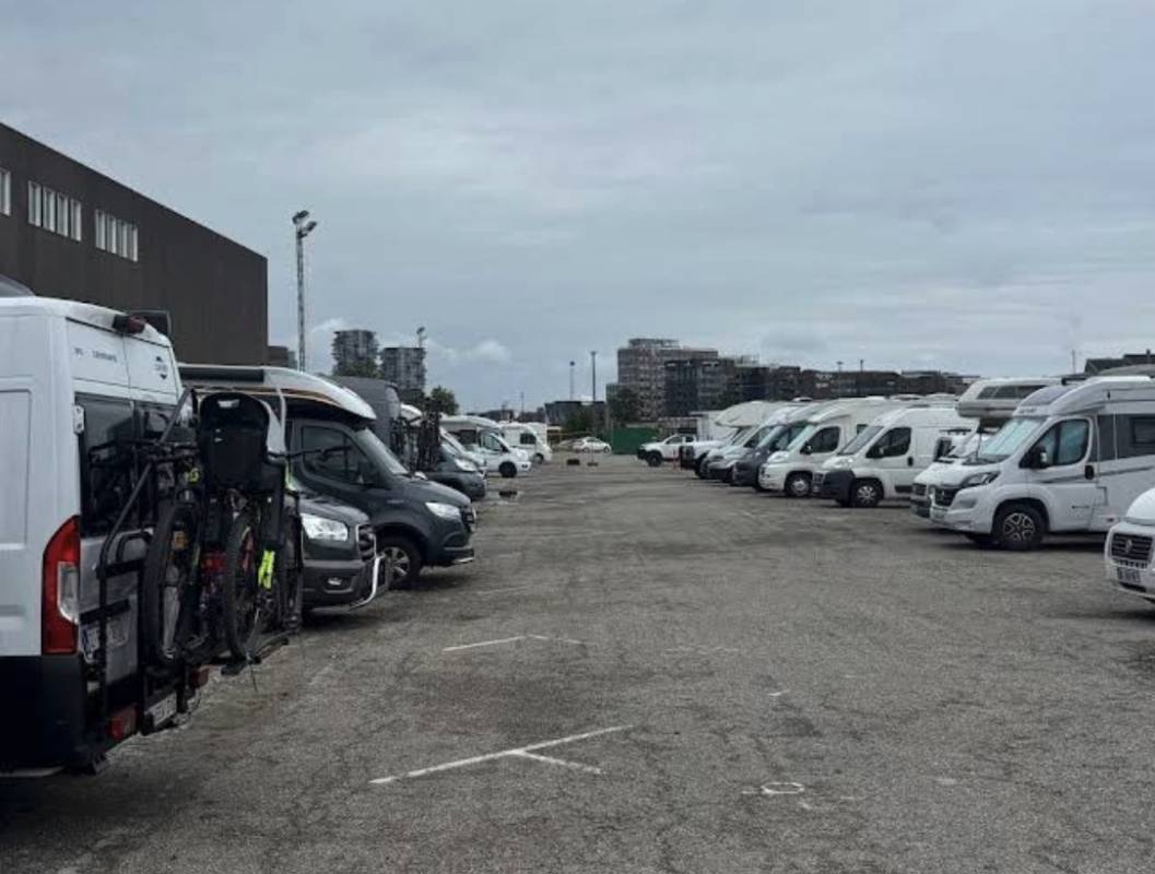 Urban Camp — 露营车营地 in København