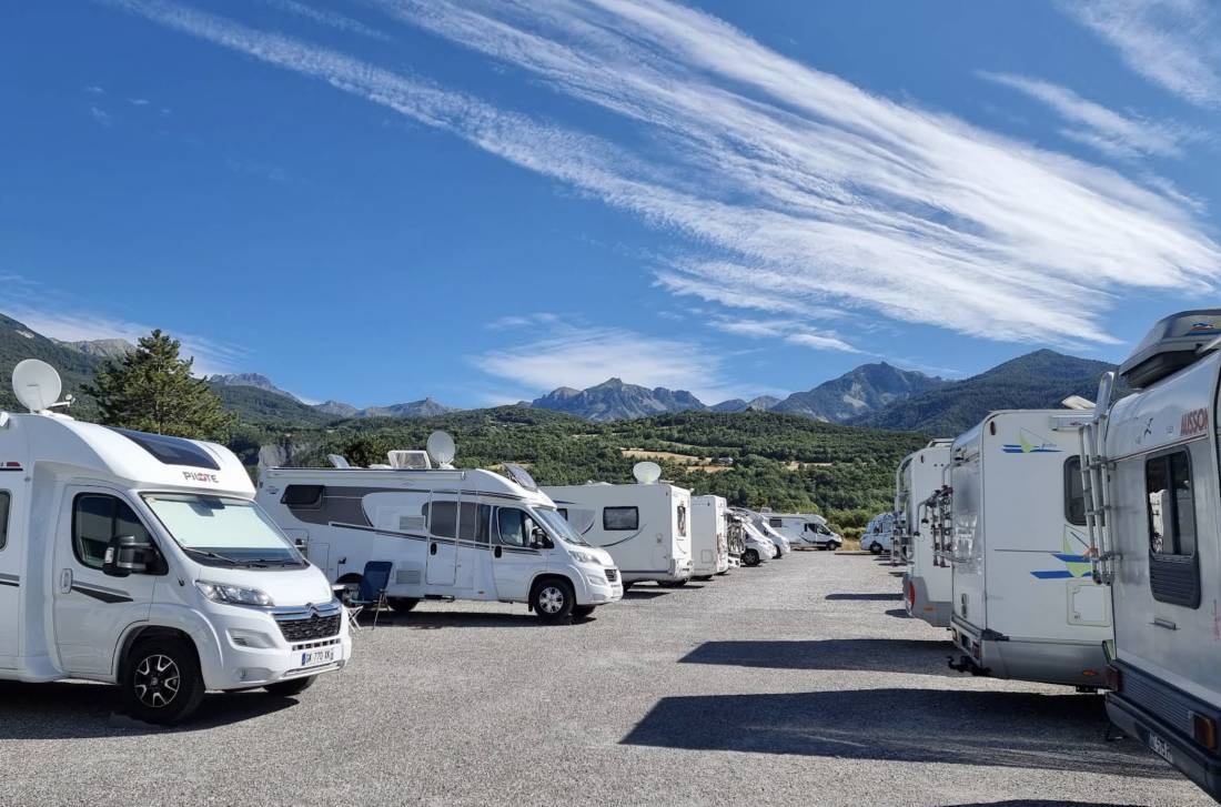 Stellplatz Crots — Karavan Sitesi in Crots