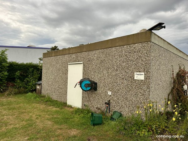 Camper Garden — Photo 3