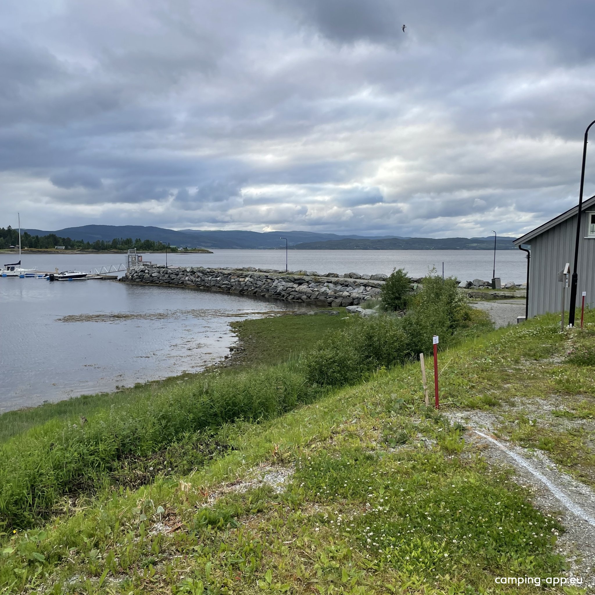 Skjelvågen Kai og Båtforening — Aire camping car in Inderøy