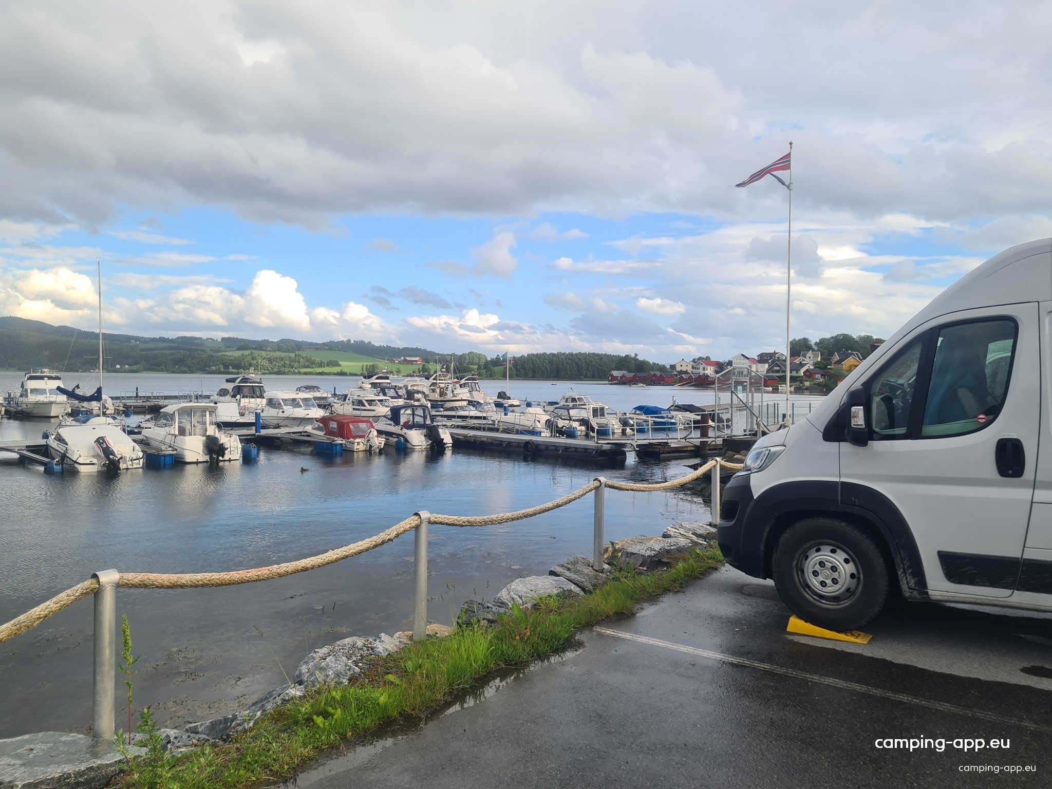 Bobilpakering Straumen — Area di sosta in Inderøy