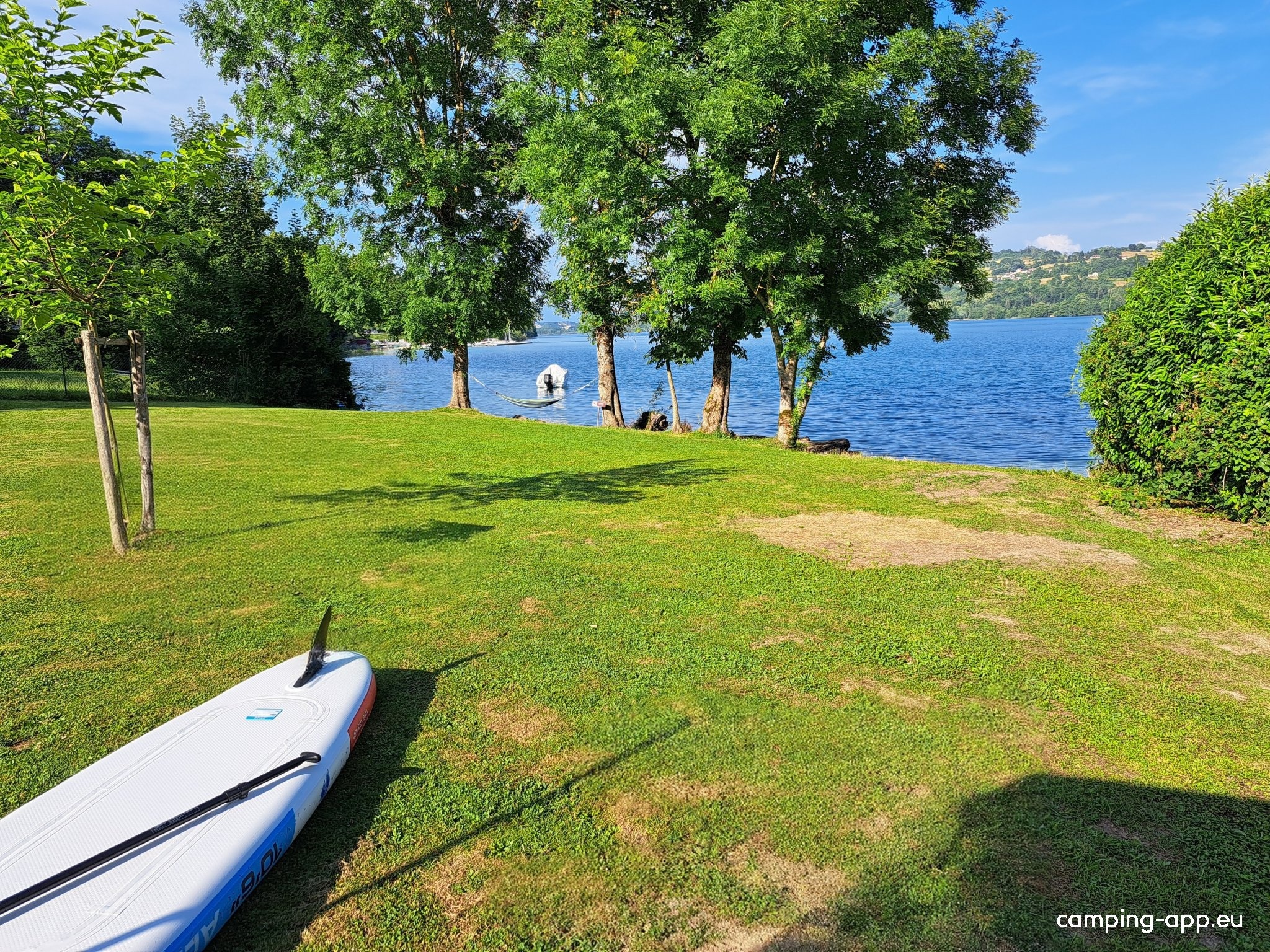 Camping le Pin Paradis — Kemp in Villages du Lac de Paladru