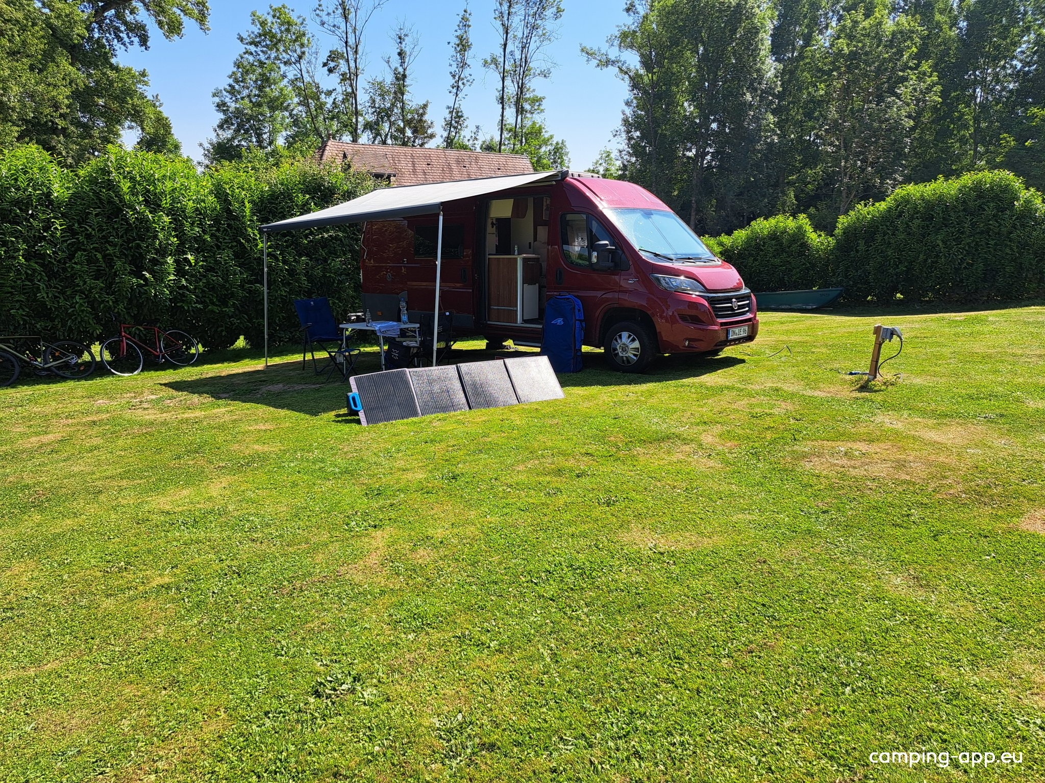 Camping le Pin Paradis — Camping in Villages du Lac de Paladru