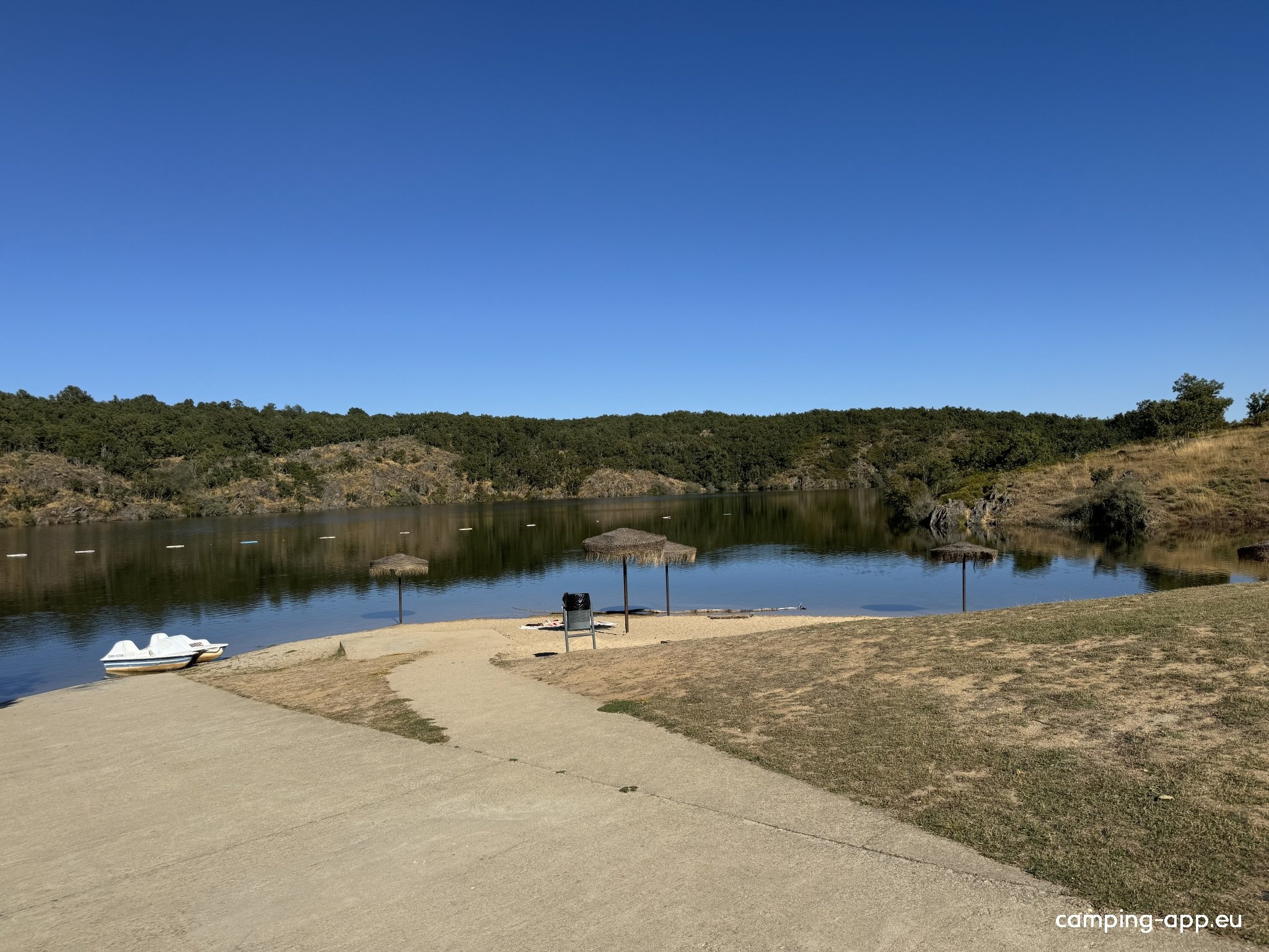 Camping Los Molinos — Kemping in Manzanal de Arriba