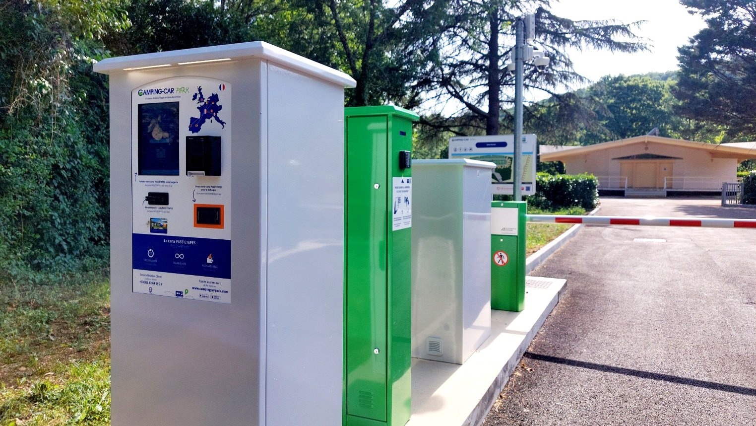 Stellplatz Saint-Benoît — Campervan Site in Saint-Benoît