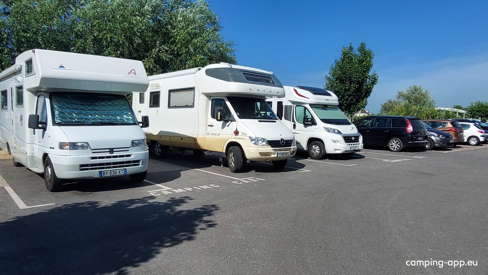 Parking camping car — Camperplaats in Pont-Sainte-Maxence