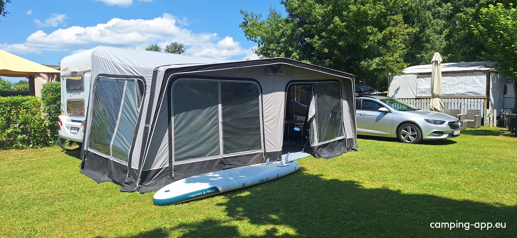 Camping Strandbad und Café Leimüller am Wallersee — Campingplass in Neumarkt am Wallersee