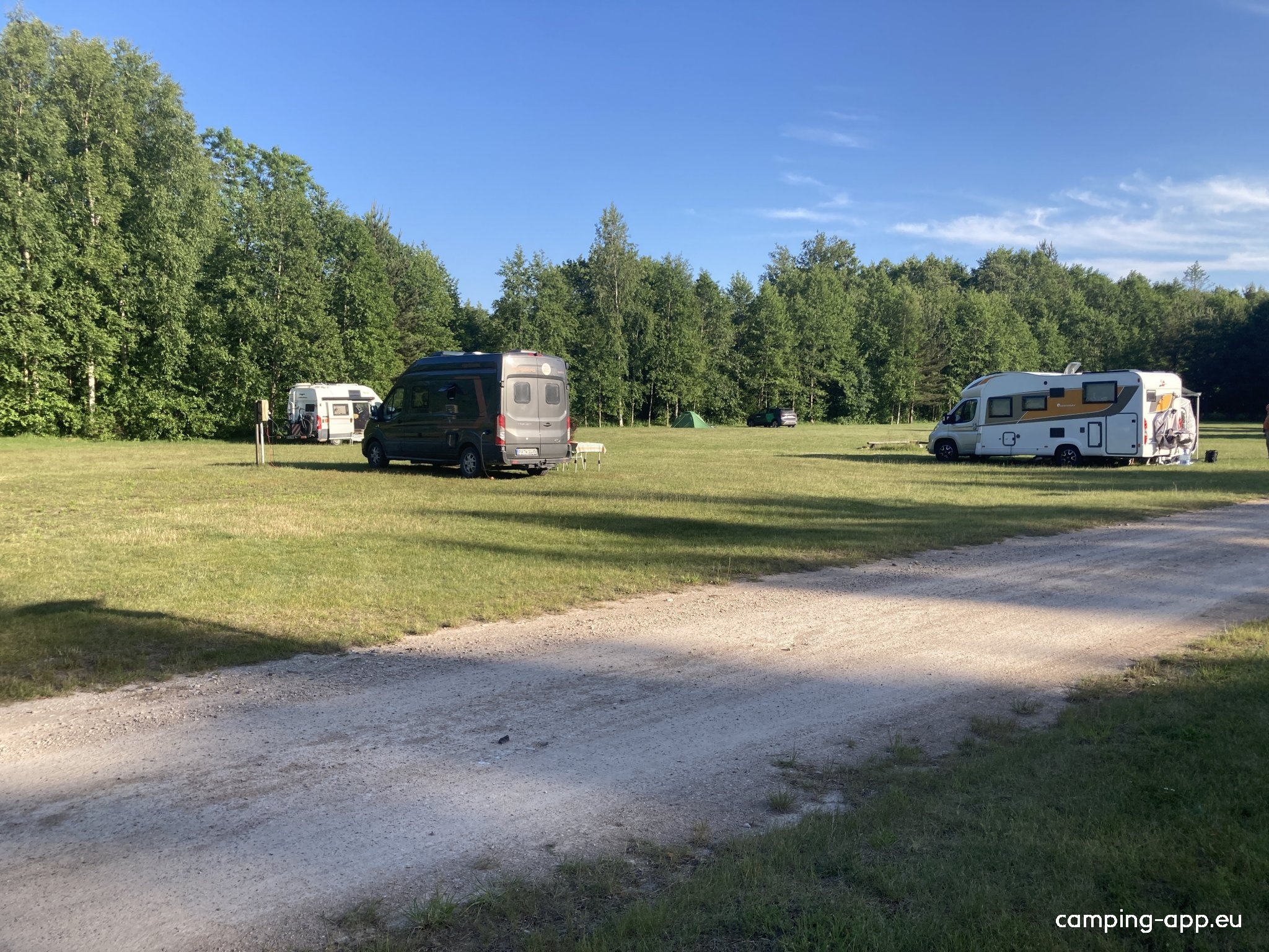 Kempings Jēņi — Kamp yeri in Liepene