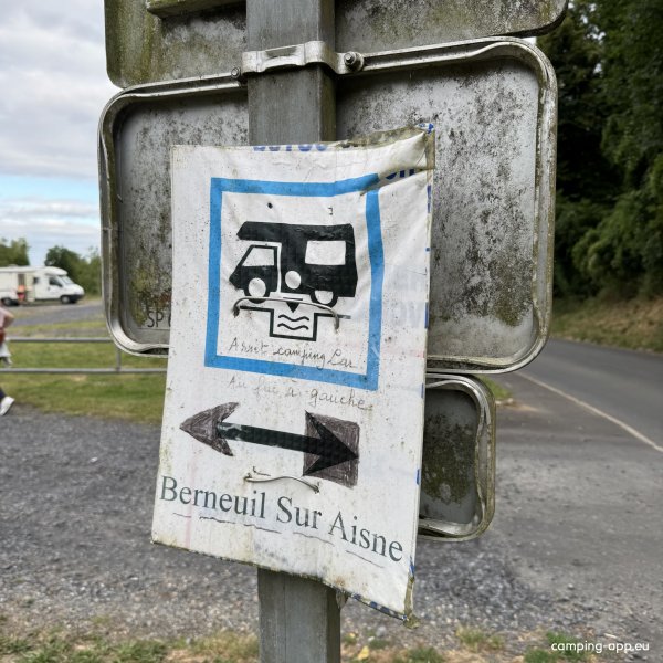 Berneuil Sur Aisne — Photo 2