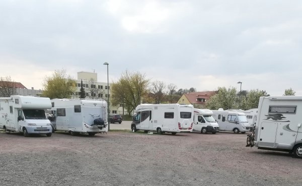Stellplatz Unter den Linden — Sítio para autocaravanas in Werder (Havel)