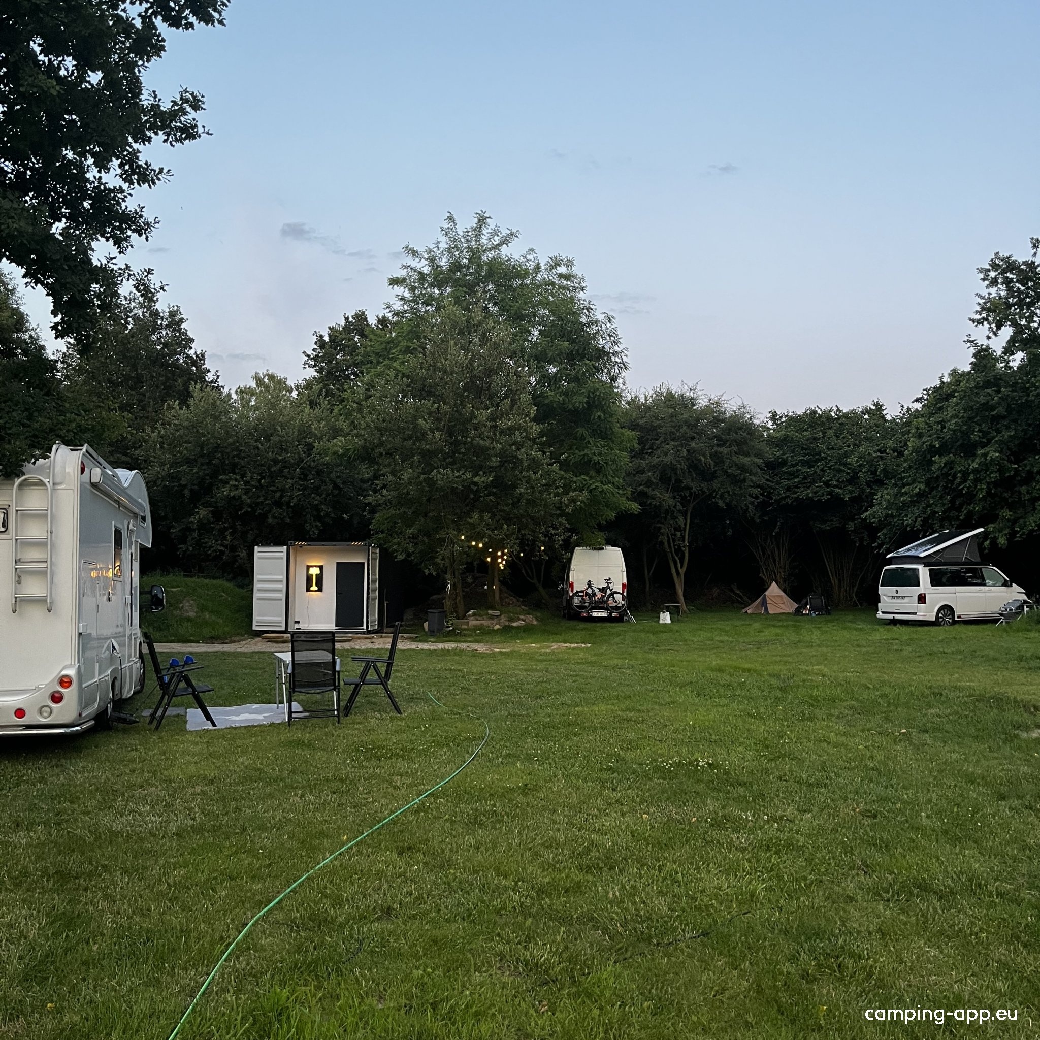 Camper Garden — Campingplass in Nowe Jaroszowice