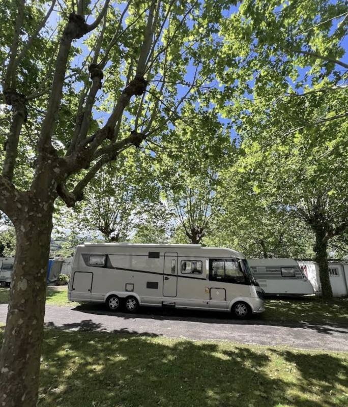 Camping Carlos V. — Kamp yeri in Laredo