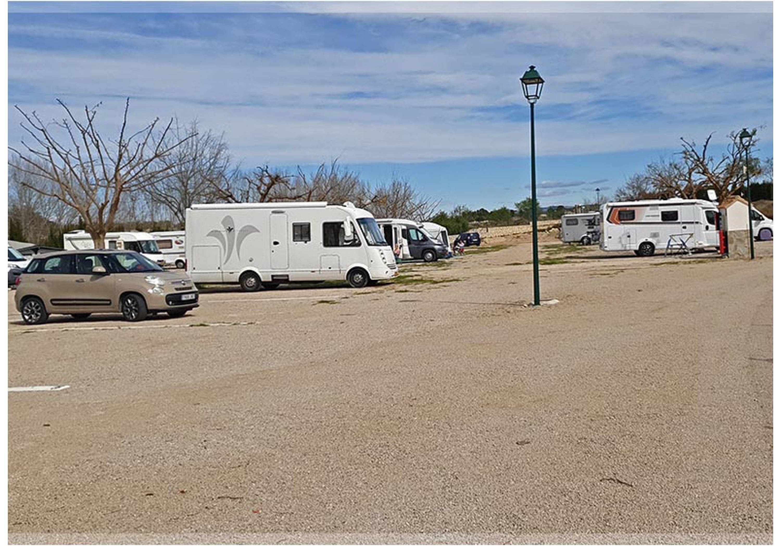 Camping Del Palomar — Stellplatz in  El Palomar
