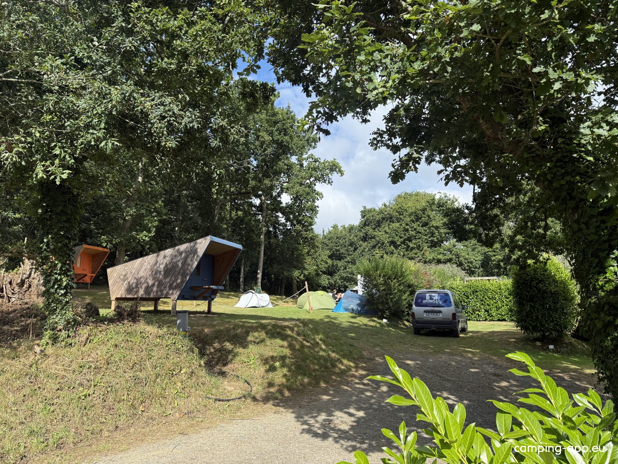 Camping du Roz — Camping in Logonna-Daoulas