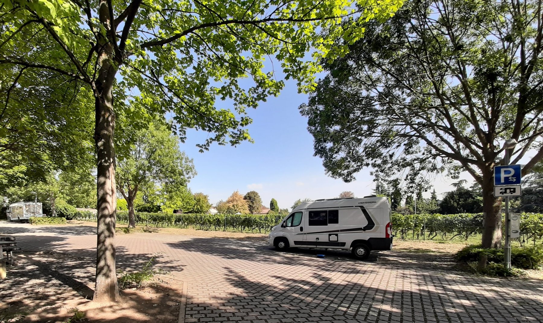 Stellplatz am Nickelgarten Westhofen — Ställplats in Westhofen