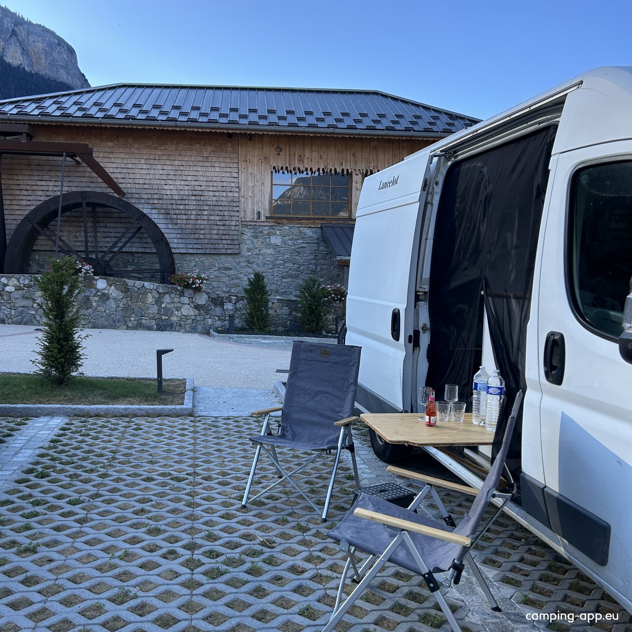 Stellplatz Magland — Camperplads in Magland