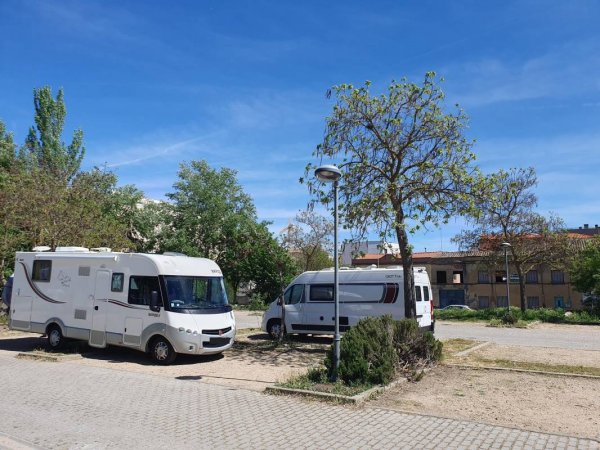 Übernachtunsparkplatz Zamora — Foto 4