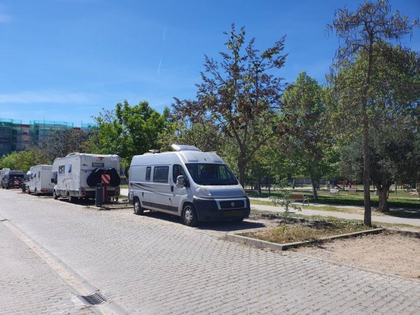 Übernachtunsparkplatz Zamora — Photo 2