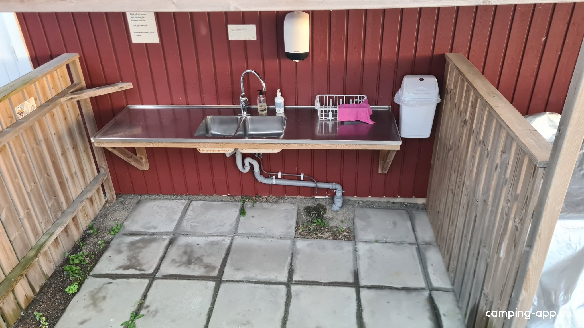 Tjolmens ställplats — Camperplads in Öckerö