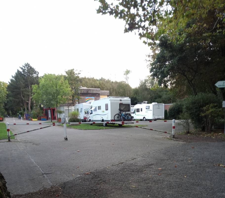 Stellplatz am Gesundheitspark Nienhausen Gelsenkirchen — Aire camping car in Gelsenkirchen 