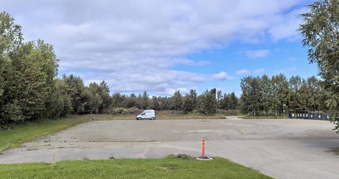 Parkplatz Sairaalantie — Public Parking in Inari