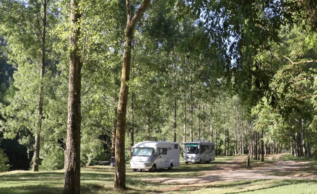 Camping Le Petit Monde — Kemp in Gorges du Tarn Causses