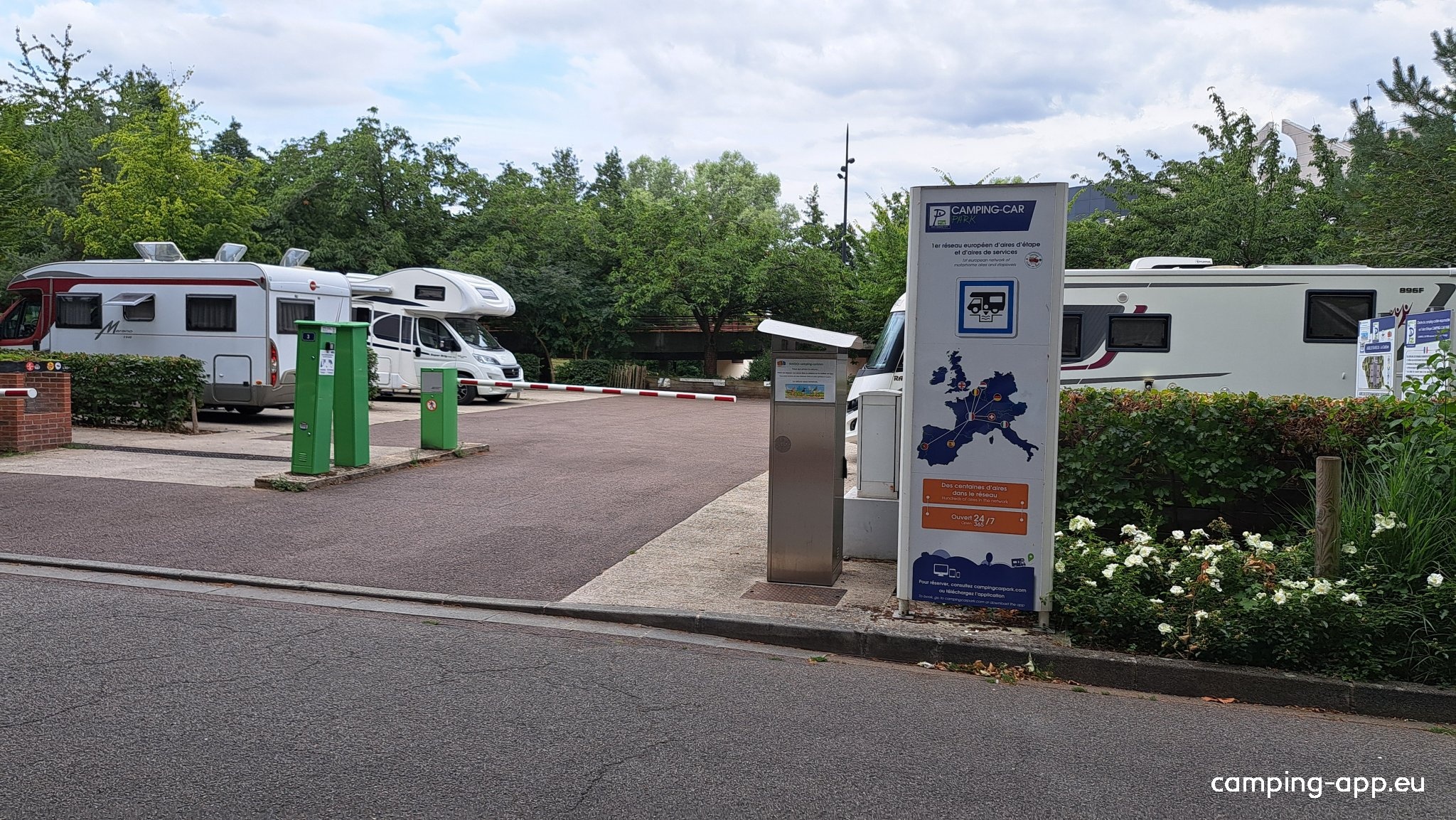 Stellplatz Evreux — Місце для кемперів in Évreux