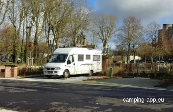 Stellplatz Evreux — Photo 2