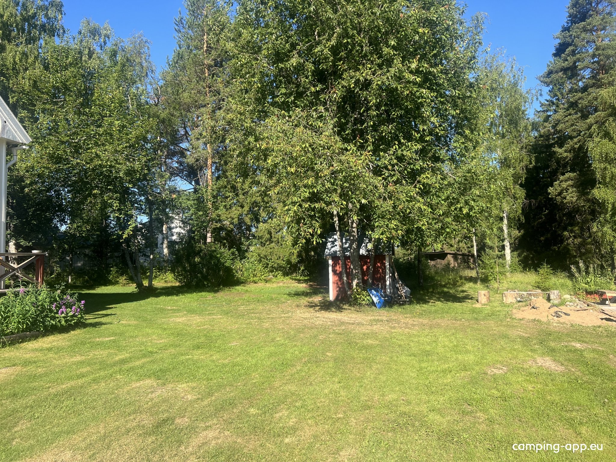 Marlens mysiga B&B — Area Autocaravanas in Påläng