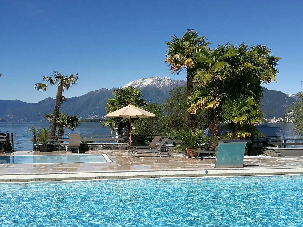 Camping & Palmbeach-resort Miralago — Camping Site in Tenero-Contra