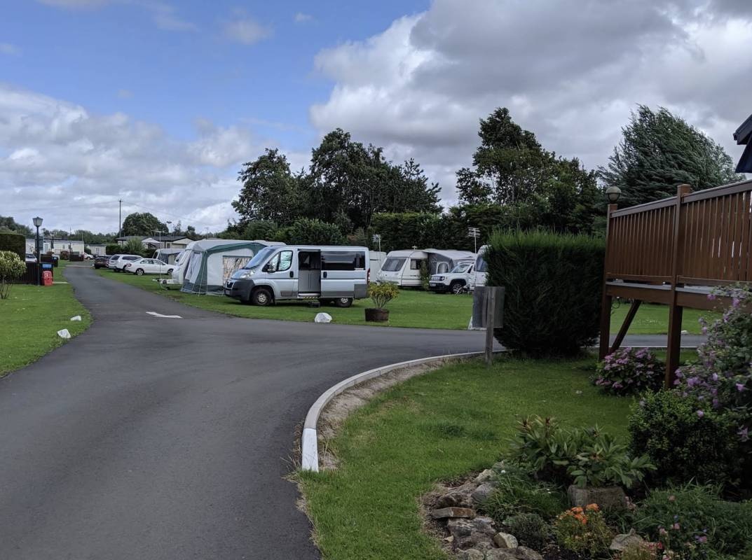 Weir Meadow Holiday and Touring Park — Camping in Wychavon