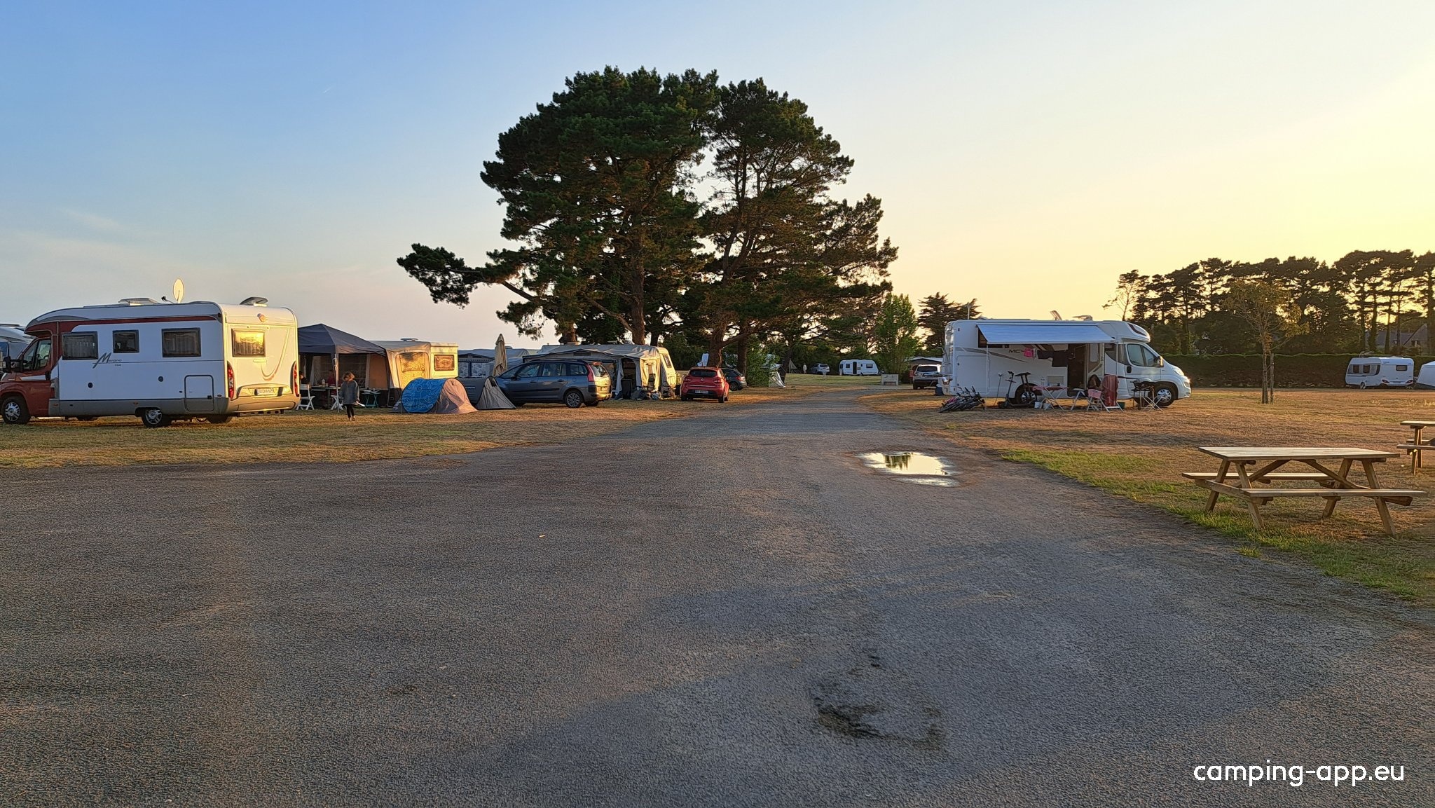 Camping municipal Roch' Vetur ** — Kemping in Le Tour-du-Parc
