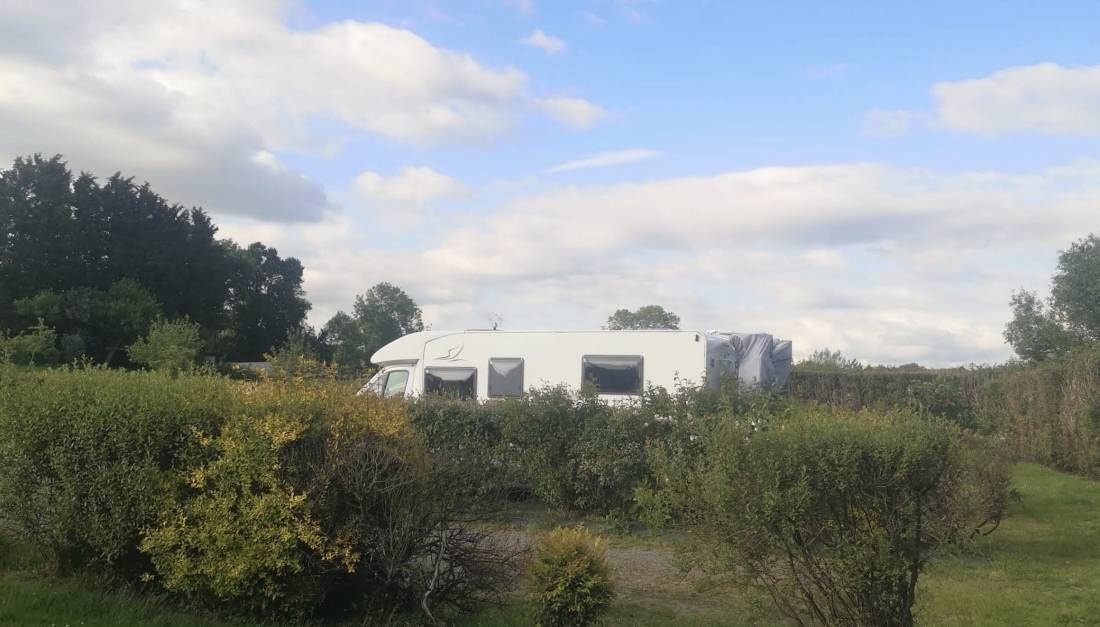 Stellplatz Fervaches — Area di sosta in Tessy-Bocage