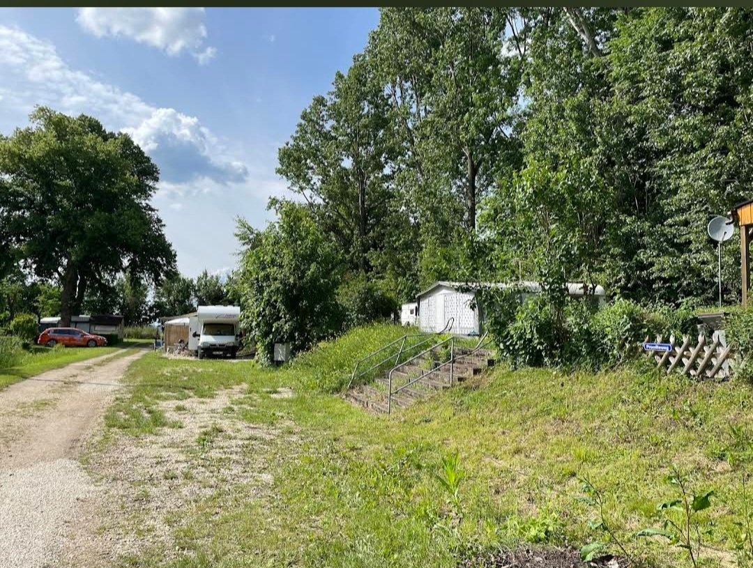Camping am alten Badweiher — Kemping in Weißenburg in Bayern