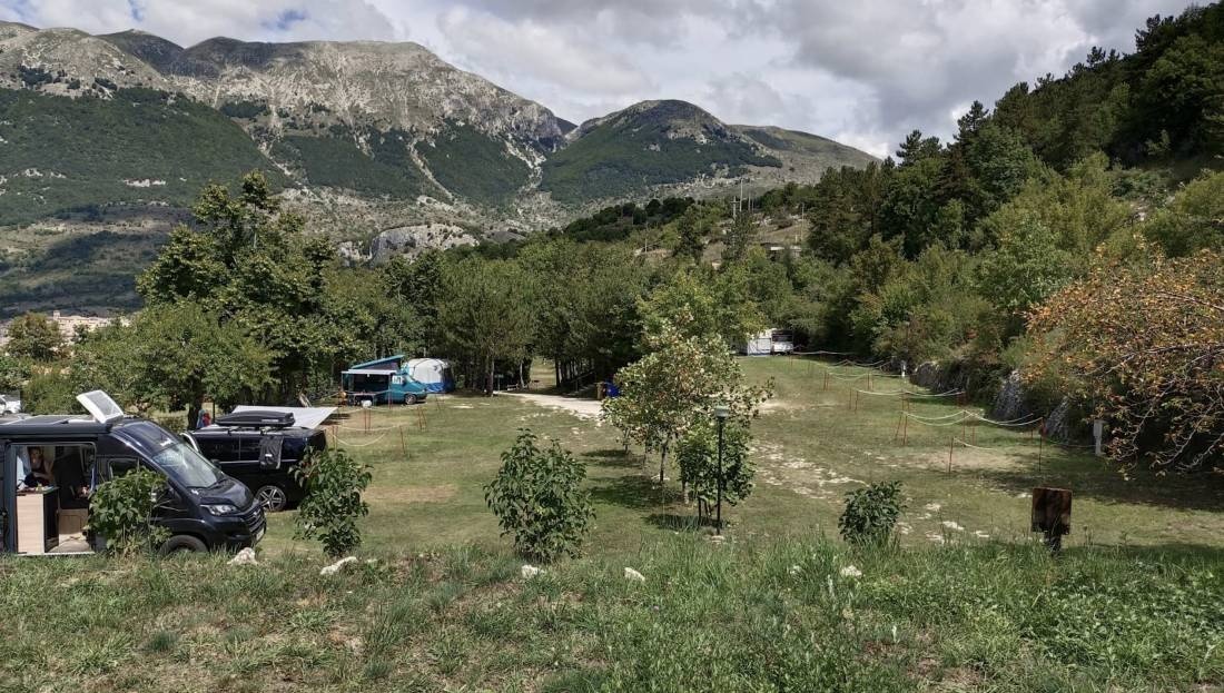 Camping La Genziana — Camping in Barrea
