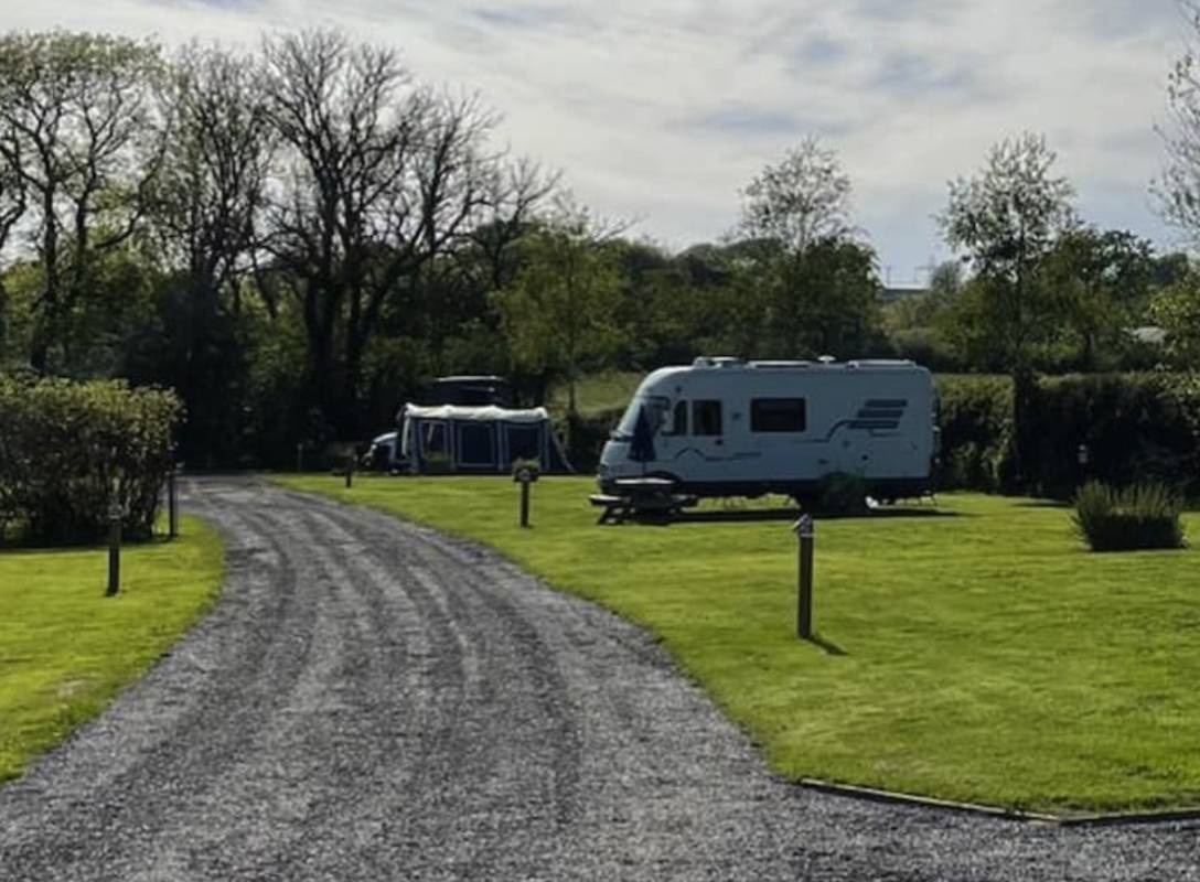 Church House Farm Getaways — Місце для кемпінгу in Llangain