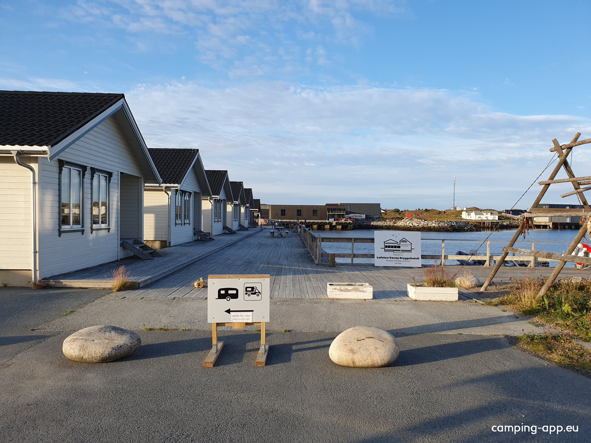 Værøy Bryggehotell — Campervan Site in Værøy