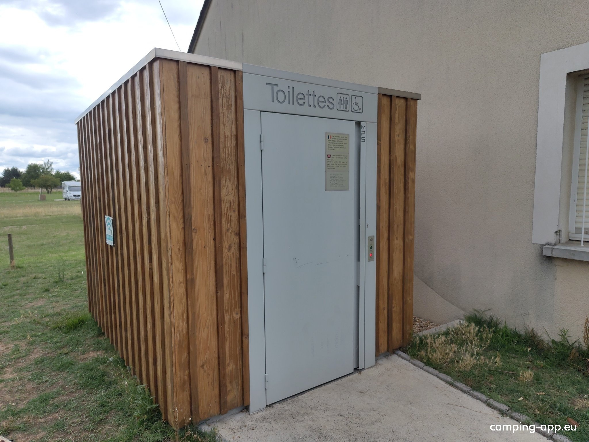 Stellplatz St Claude de Diary — Camperplads in Saint-Claude-de-Diray