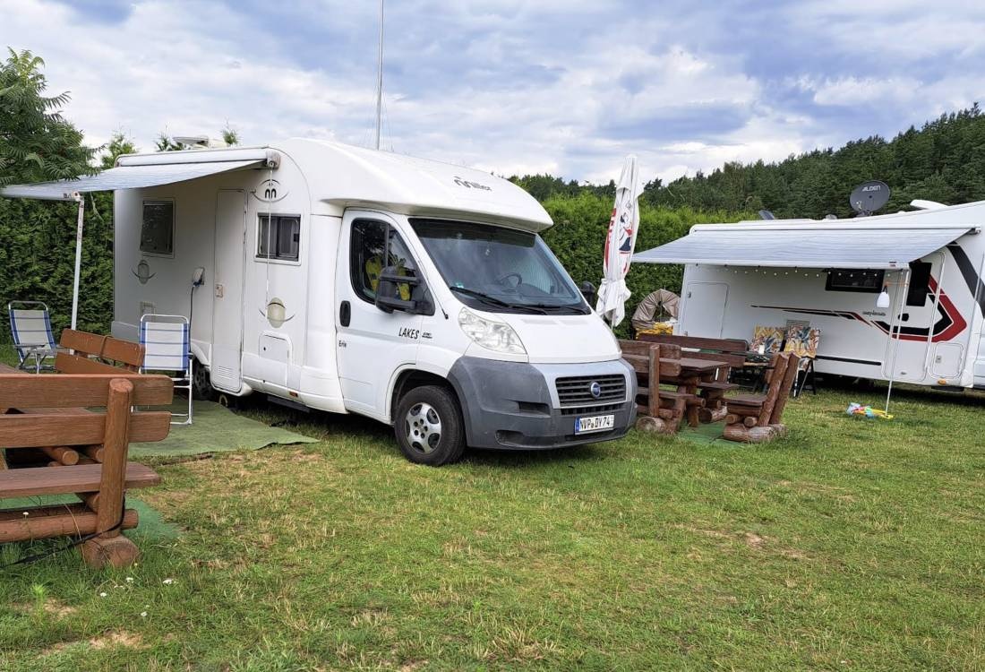 Stellplatz Villa Danuta — Campervan Site in Karnocice
